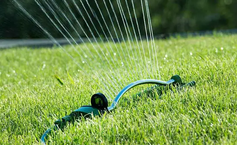 multi nozzle lawn irrigator