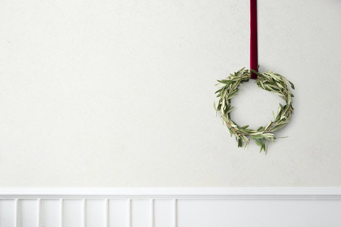 modern christmas wreath