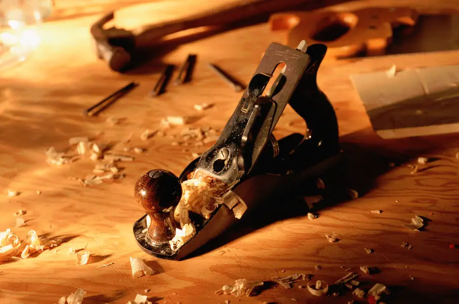 Essential Woodworking Tools for Homeowners