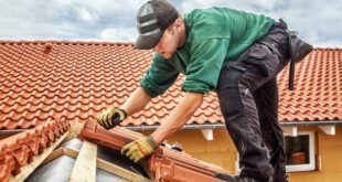 When to Call Roofing Contractors